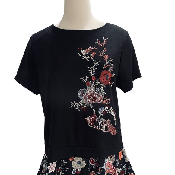 W5 Black Embroidered Floral Layered Hem Blouse Medium Boho Cottagecore Top - Picture 4 of 9